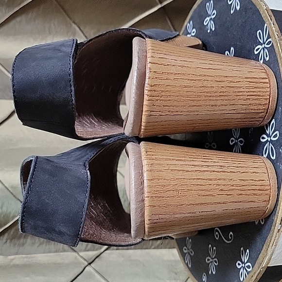 EUC- Dansko ‘Danae’ Nubuck Leather Platform Sandal - Picture 6 of 11